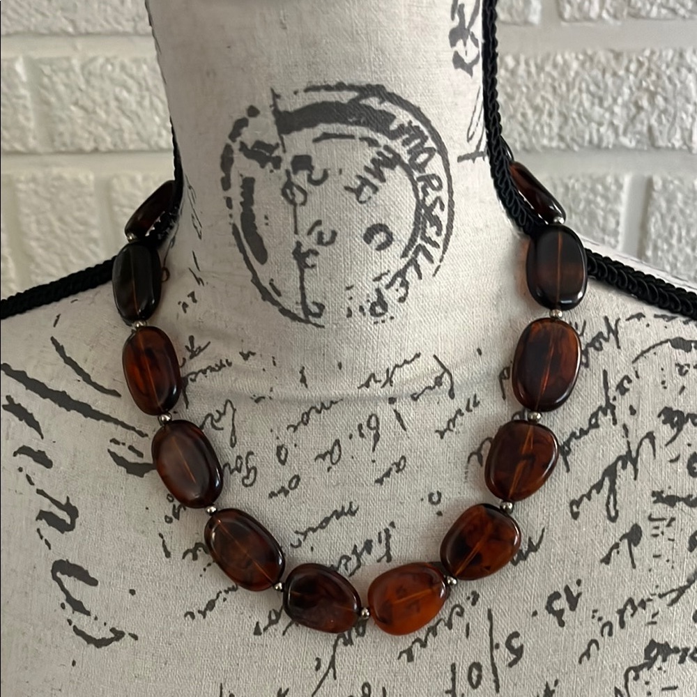VINTAGE LUCITE Brown Necklace